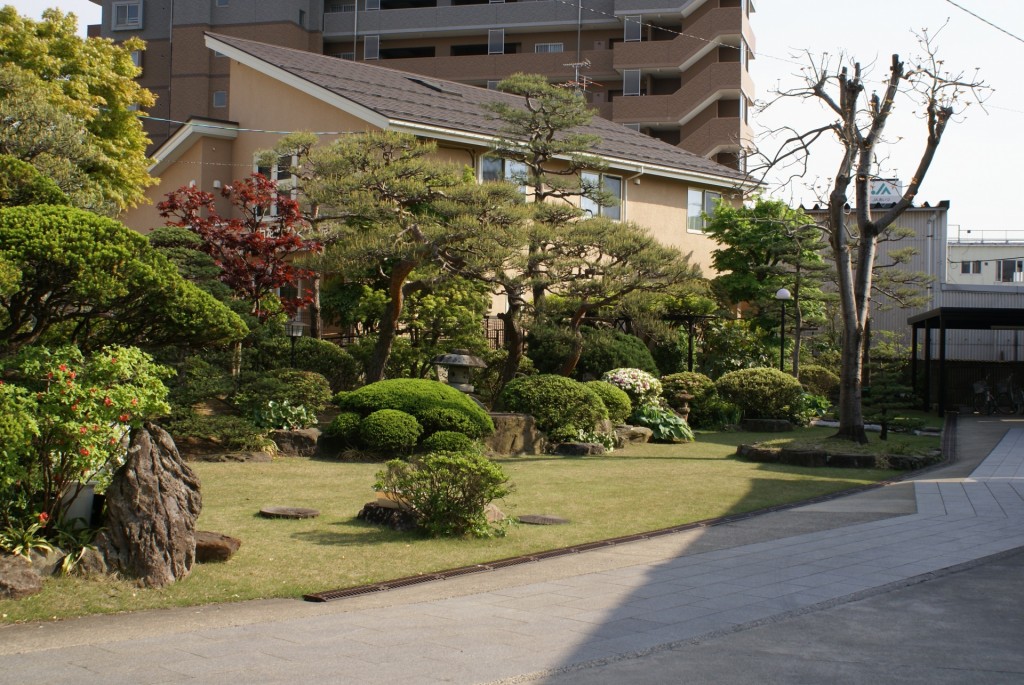 緑あふれる落ち着いたお庭　会津若松市