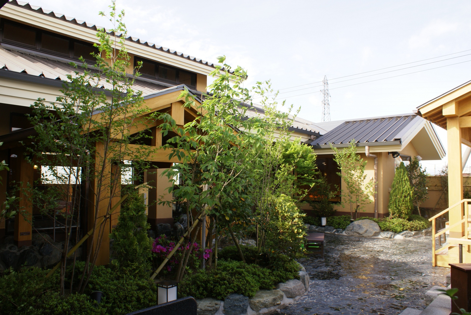 緑あふれる露天風呂　（郡山市）