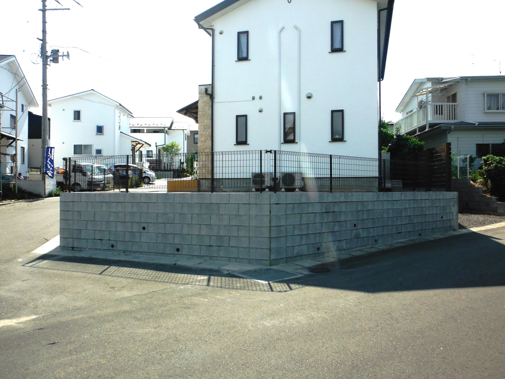 型枠状コンクリートブロックを使用した土留めブロック塀(郡山市-T様邸)