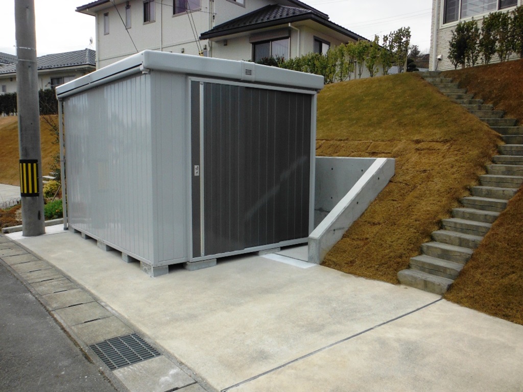 縦長の大型物置　いわき市Ｅ様邸