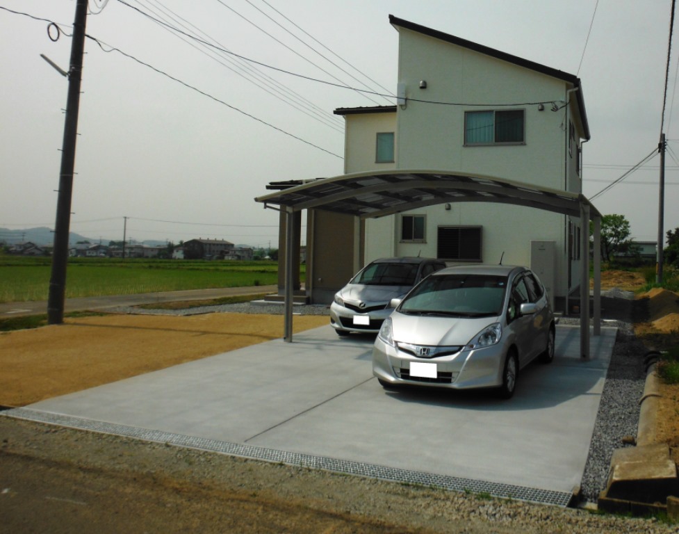 駐車場　カーポート