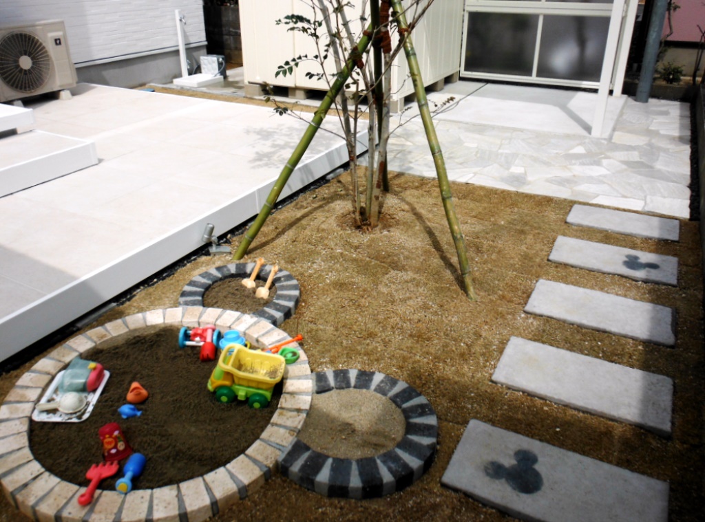 庭まわり 砂場