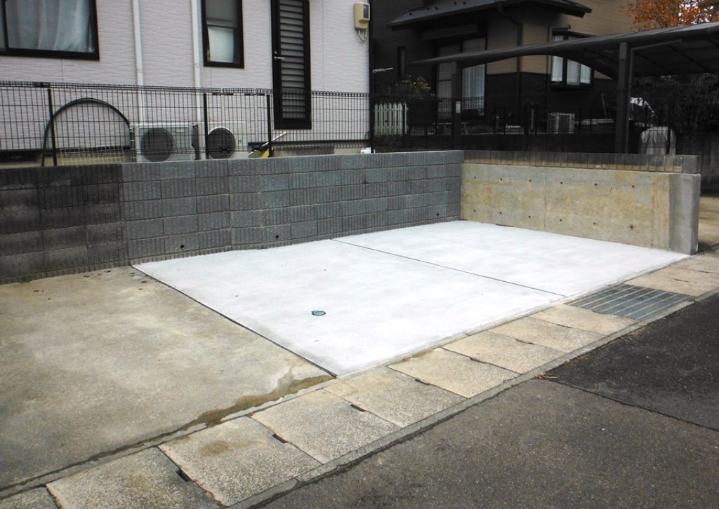 お庭を削って駐車スペースを拡張しました　郡山市W様邸