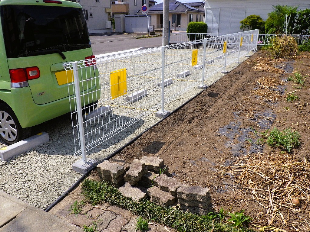 郡山市　庭まわり　駐車場
