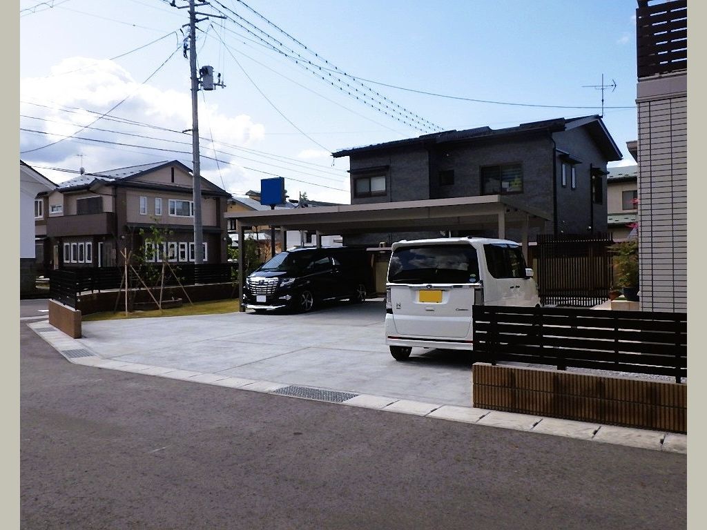 会津若松市　新築　外構工事　駐車場　庭まわり　植栽　目隠しフェンス