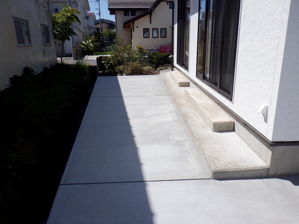 駐車場　コンクリート舗装　会津坂下町